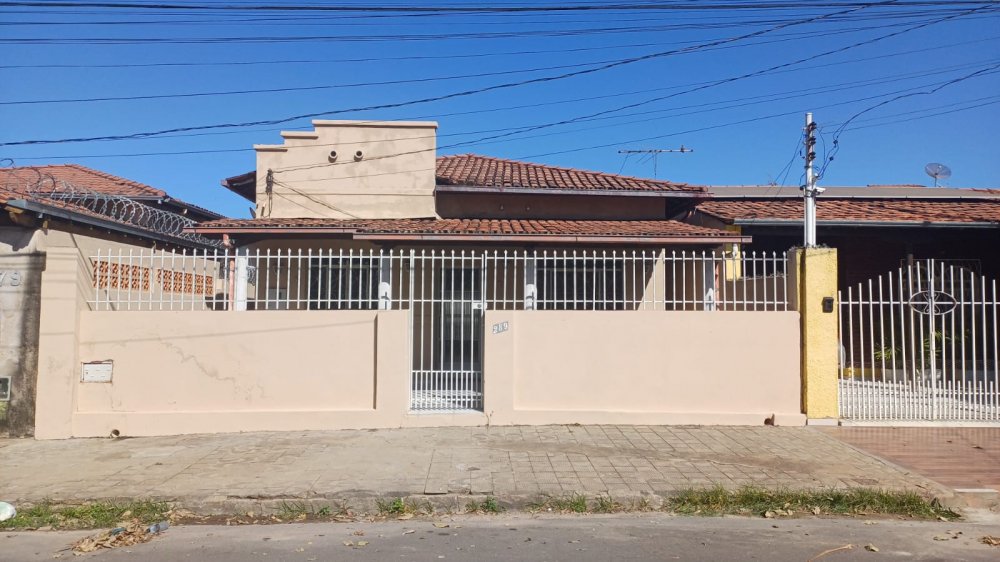 Casa - Aluguel - Santo Antonio - Pirapora - MG